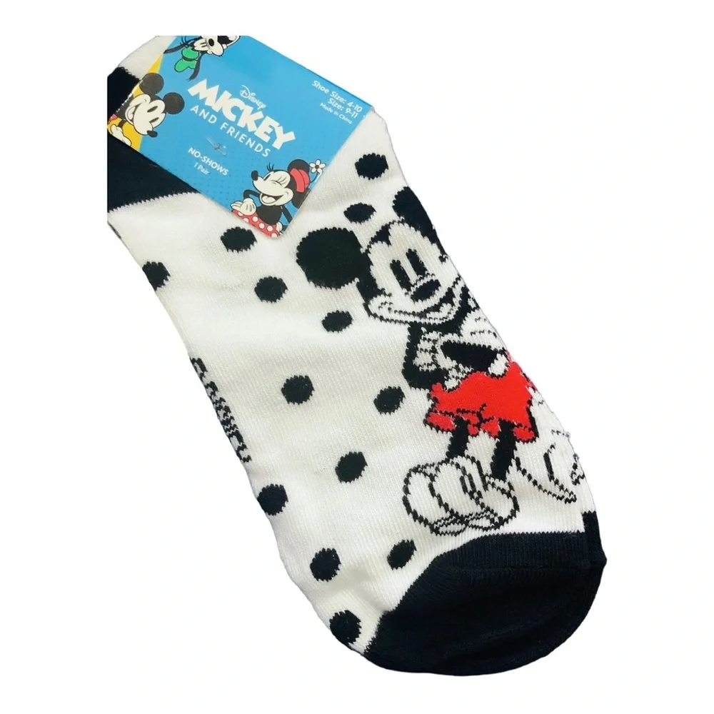 Disney’s Mickey & Friends‎ polka dot, gray red Mickey mouse no show socks 4pairs